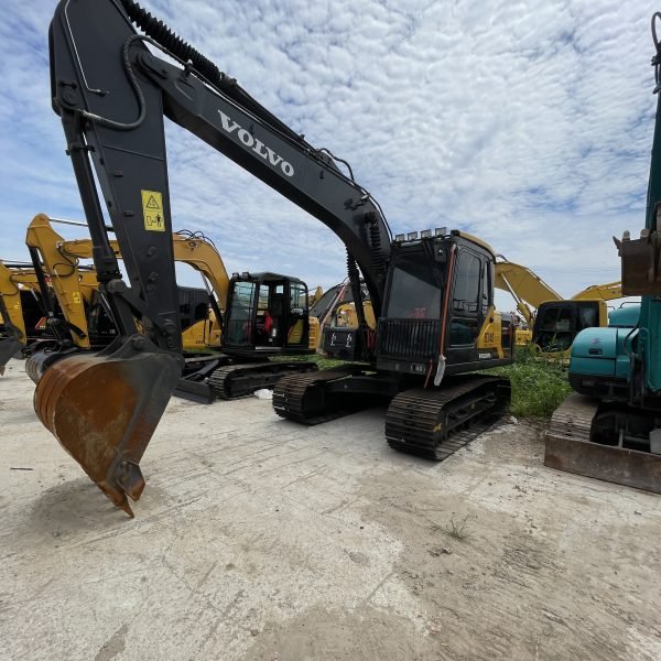 VOLVO EC140