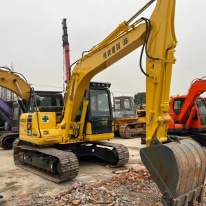 KOMATSU PC130-2
