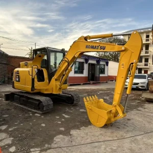 KOMATSU PC56-4