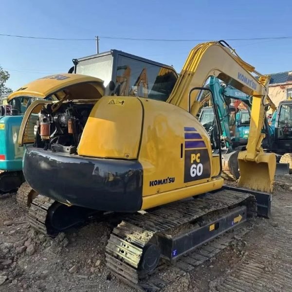 KOMATSU PC60-6