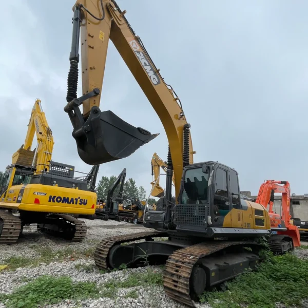 Escavadora XCMG X305 usada para venda10