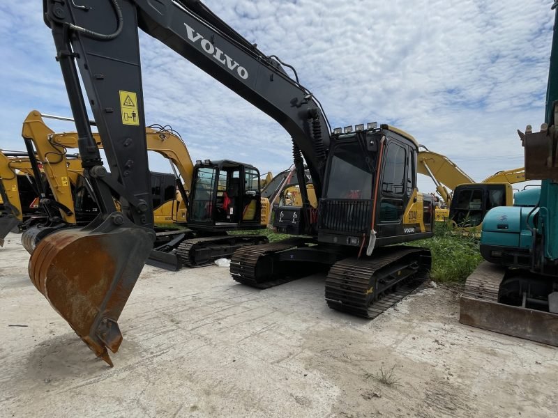 VOLVO EC140