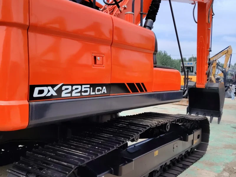 DX225LCA-9