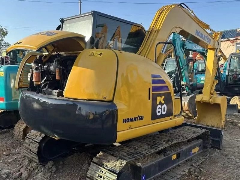 KOMATSU PC60-6
