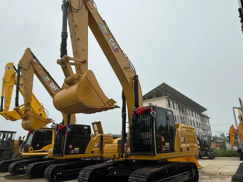 Pelle Cat 330GC d'occasion à vendre1