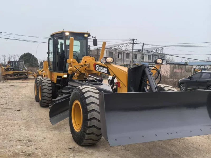 niveleuse xcmg gr2153 d'occasion à vendre8